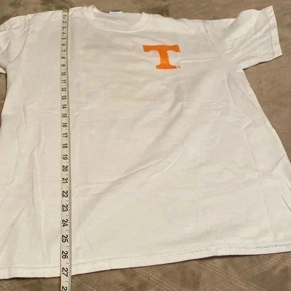Woman’s Tennessee White & Orange Short Sleeve, Medium Shirt With Sparkle Design. - Picture 9 of 10